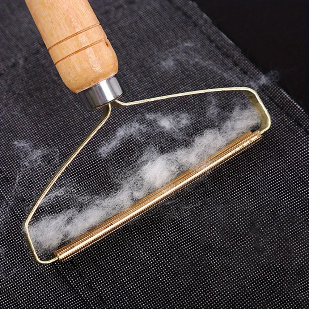 Reusable Metal Lint Remover Tool Durable Pet Hair Remover Tool with Wooden Handle Portable Fabric Shaver Fuzz Cleaner for Clothe