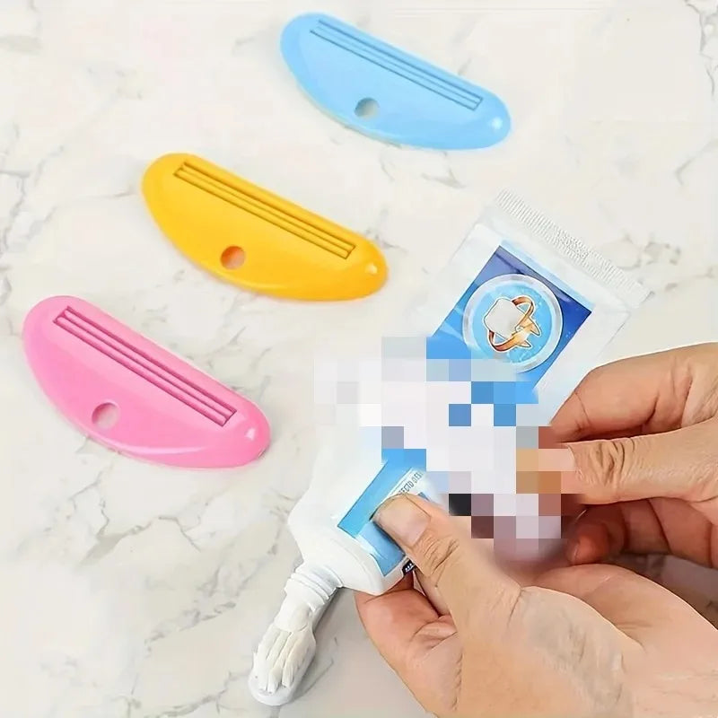 New Type Squeezer Cute Cartoon Manual Toothpaste Squeezer Cute Frog Animal Shape Cleanser Manual Press Lazy Essential Set