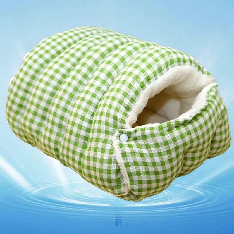 Foldable Winter Pet Bed/Sleeping Bag for Cats and Dogs, Thickened Semi-Enclosed Design, Soft Indoor, Christmas/Warm in Autumn/Winter