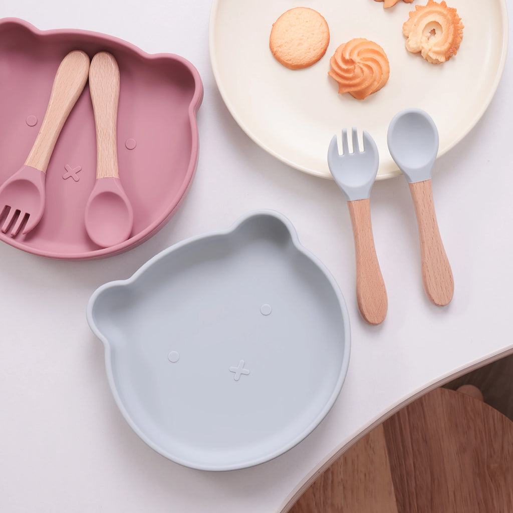 Color Kids 3PCS Cartoon Bear Silicone Feeding Set Sucker Bowl Wooden Handle Spoon Fork BPA Free Infant Self Feeding Gifts