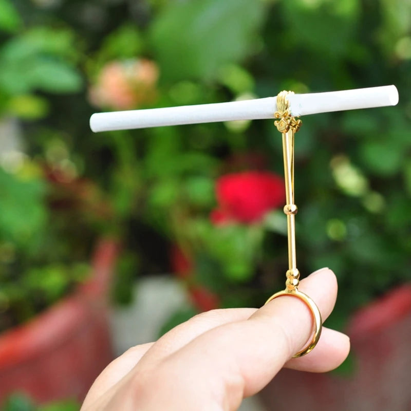 Metal Cigarette Hand Holder Vintage Finger Ring For Women Men Adjustable Cigarettes Clip Smoking Holder Hand